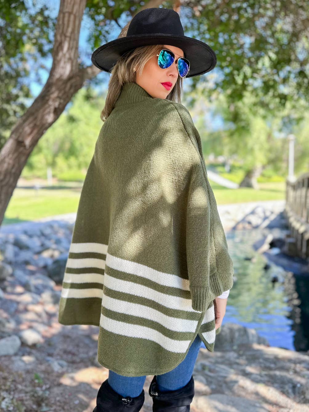 Olive Stripe Border Printed Zip-Up Cardigan